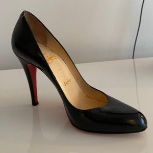Louboutin black leather pumps size 5.5
